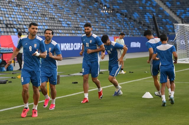 Selección de fútbol de Irán se prepara para su primer partido en el Mundial