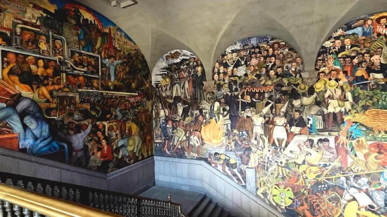 Los revolucionarios frescos de Rivera son la Capilla Sixtina de la Ciudad de México