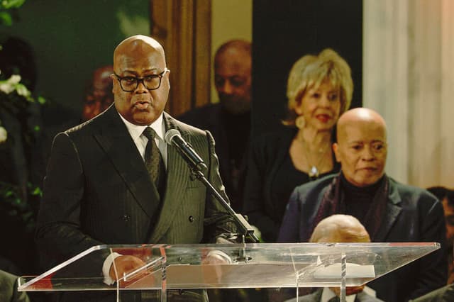 El presidente de la República Democrática del Congo, Félix Tshisekedi, en la sede de la Coalición Rainbow PUSH, el 7 de marzo de 2026 en Chicago, Illinois. (KAMIL KRZACZYNSKI / AFP vía Getty Images)