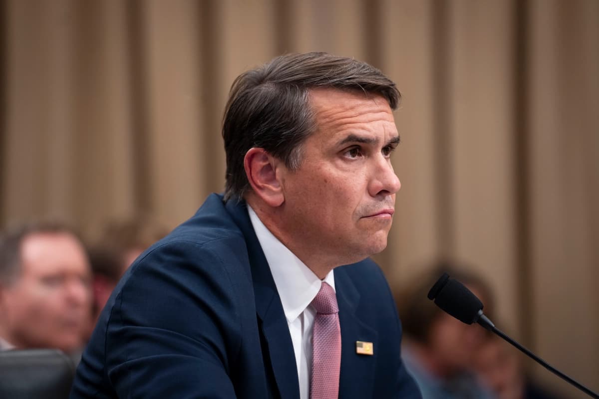El fiscal general interino Todd Blanche testifica ante el Comité de Asignaciones de la Cámara de Representantes en Washington el 2 de junio de 2026. (Madalina Kilroy/The Epoch Times).