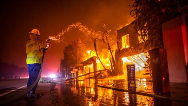 Jueza declara nulo el juicio en el caso de incendio provocado en Palisades