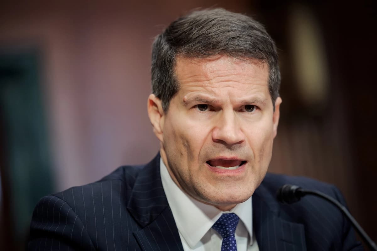 D. John Sauer, entonces candidato a fiscal general de los Estados Unidos, testifica durante su audiencia de confirmación en Washington el 26 de febrero de 2025. (Chip Somodevilla/Getty Images)