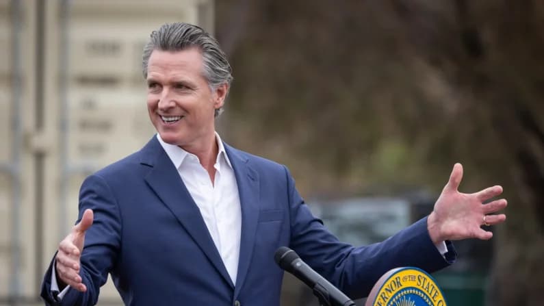 Tras rechazar el impuesto a multimillonarios en California, Newsom ahora impulsa uno federal