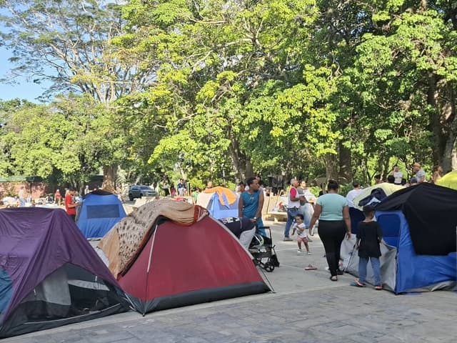 La otra tragedia de Venezuela: miles de personas sobreviven sin hogar tras los sismos