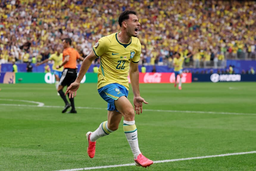 Gabriel Martinelli, número 22 de Brasil, celebra el segundo gol de su equipo durante el partido de dieciseisavos de final de la Copa Mundial de la FIFA 2026 entre Brasil y Japón, disputado el 29 de junio de 2026 en el Estadio de Houston, Texas. (Lars Baron/Getty Images).