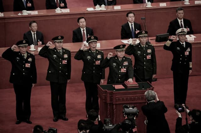 Expertos ven creciente agitación en altos mandos chinos durante 10 semanas de entrenamiento