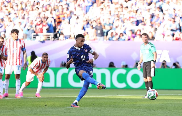 Penalti de Mbappé da la victoria a Francia sobre Paraguay y clasifica a los cuartos de final del Mundial