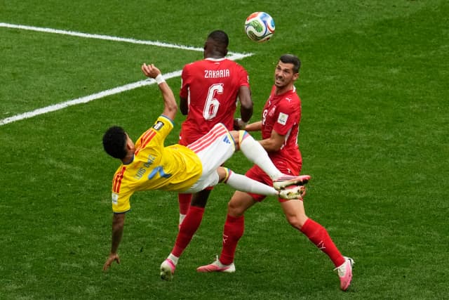 Suiza vence a Colombia en penales y avanza a cuartos de final