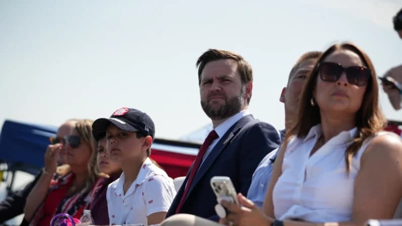 Vance da ultimátum a Irán en medio de nuevos ataques de EE. UU.
