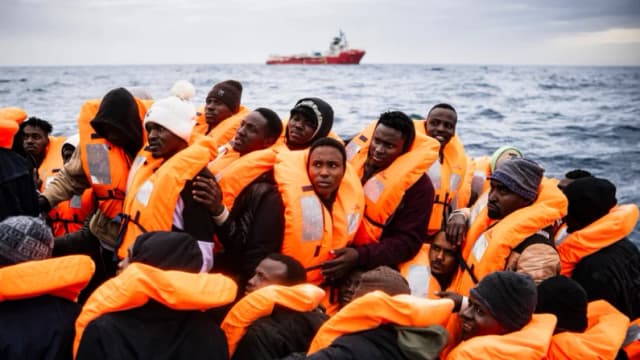 La UE propone congelar activos y vetar viajes para combatir el tráfico ilícito de migrantes