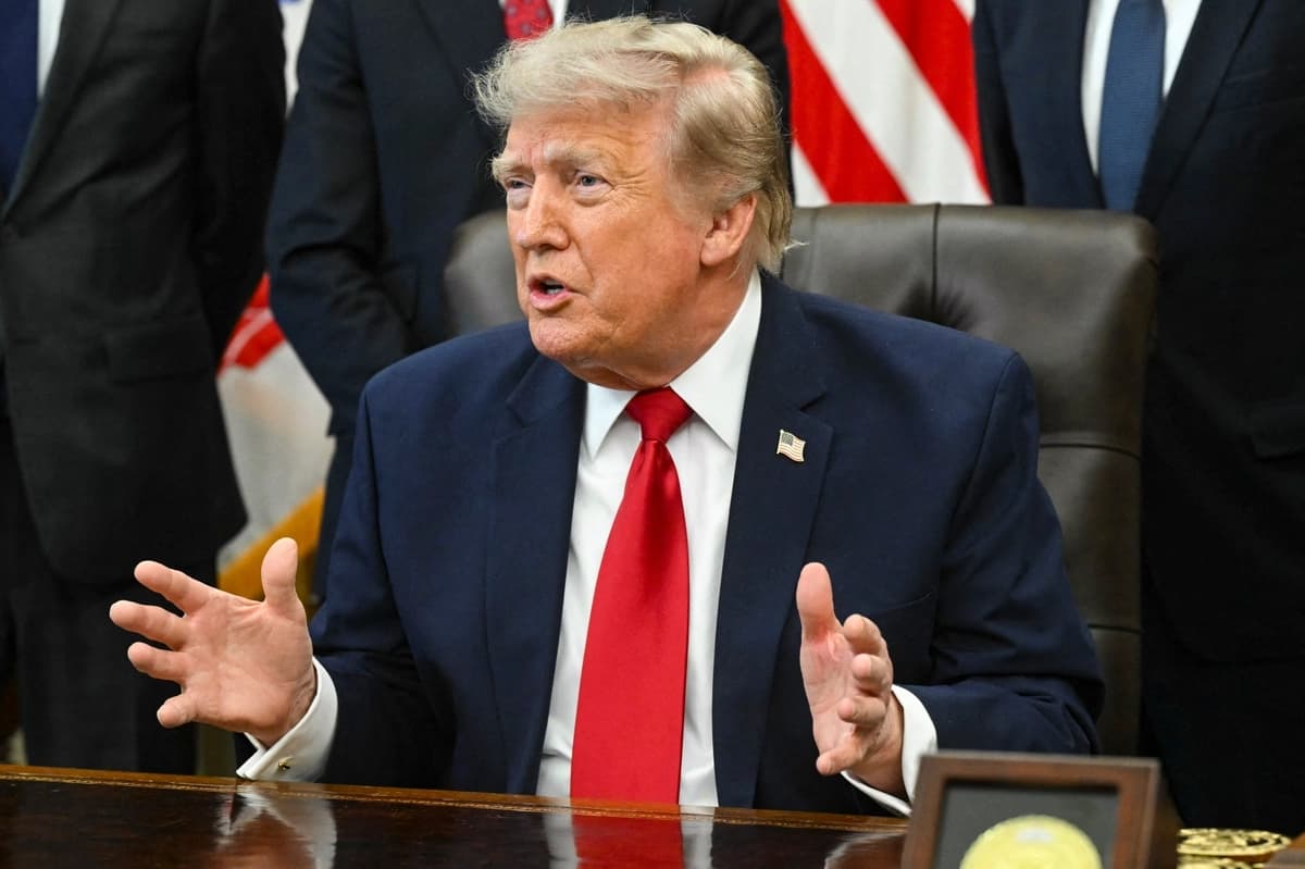 Trump cambia el plan de peaje en el estrecho de Ormuz por acuerdos comerciales en el Golfo