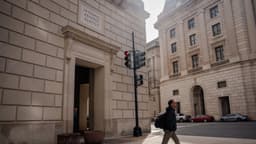 IRS aumenta la deducción fiscal por kilometraje ante el alza en los precios de los combustibles