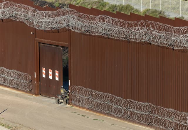 478 personas acusadas en operaciones de control fronterizo en Texas y Arizona