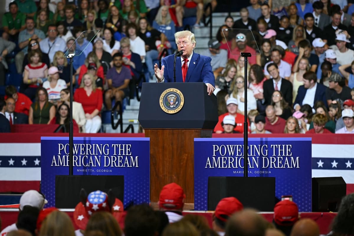 Trump denuncia el comunismo y promueve sus cuentas de inversión para niños durante discurso en Georgia