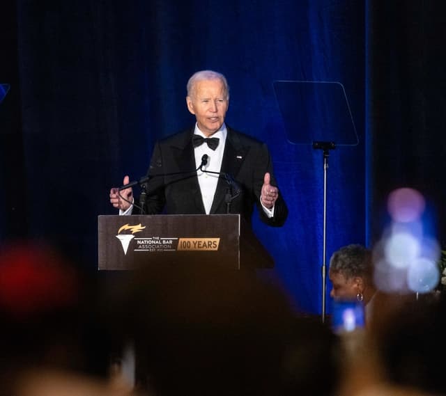 El expresidente de Estados Unidos, Joe Biden, pronuncia un discurso en la convención anual de la Asociación Nacional de Abogados en Chicago, Illinois, el 31 de julio de 2025. (Scott Olson/Getty Images)
