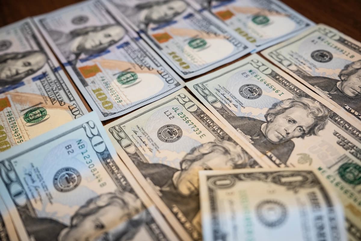 Moneda estadounidense en Washington el 13 de noviembre de 2025. (Madalina Kilroy/The Epoch Times).