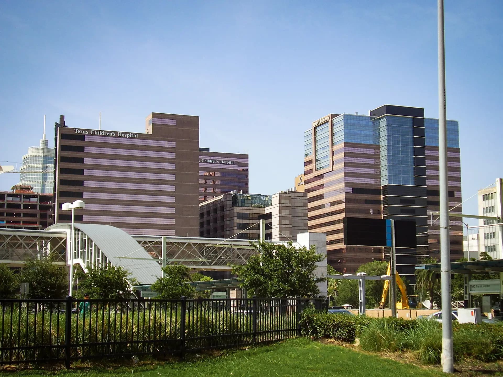 <em>El Hospital Infantil de Texas en Houston, en esta foto de archivo. El hospital pagará más de 10 millones de dólares al estado de Texas y al gobierno federal para resolver una investigación federal y estatal de tres años sobre presuntas prácticas de facturación indebidas al programa Medicaid del estado para la transición de niños. (WhisperToMe/Dominio público).</em>