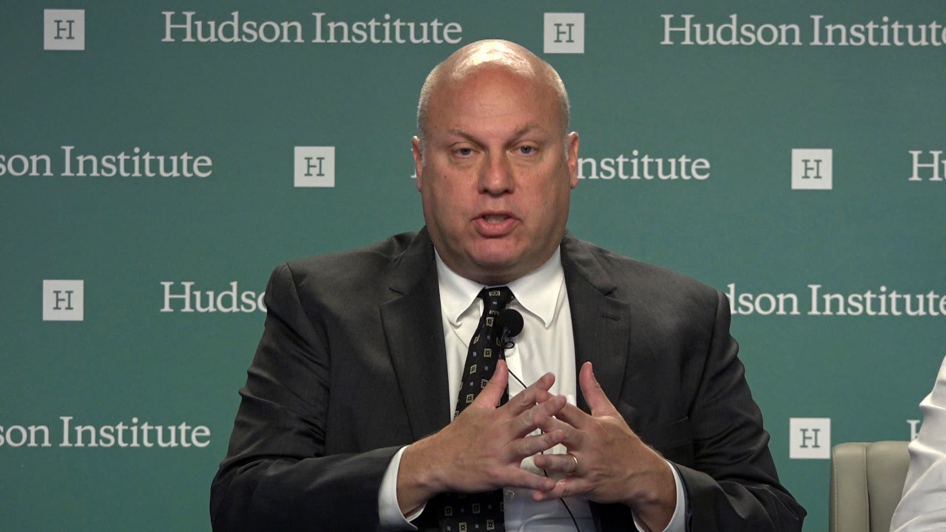 Derek Scissors interviene en un foro del Comité de Inversión Extranjera en Estados Unidos, celebrado en el Instituto Hudson de Washington el 31 de julio de 2018. (Jennifer Zeng/The Epoch Times).