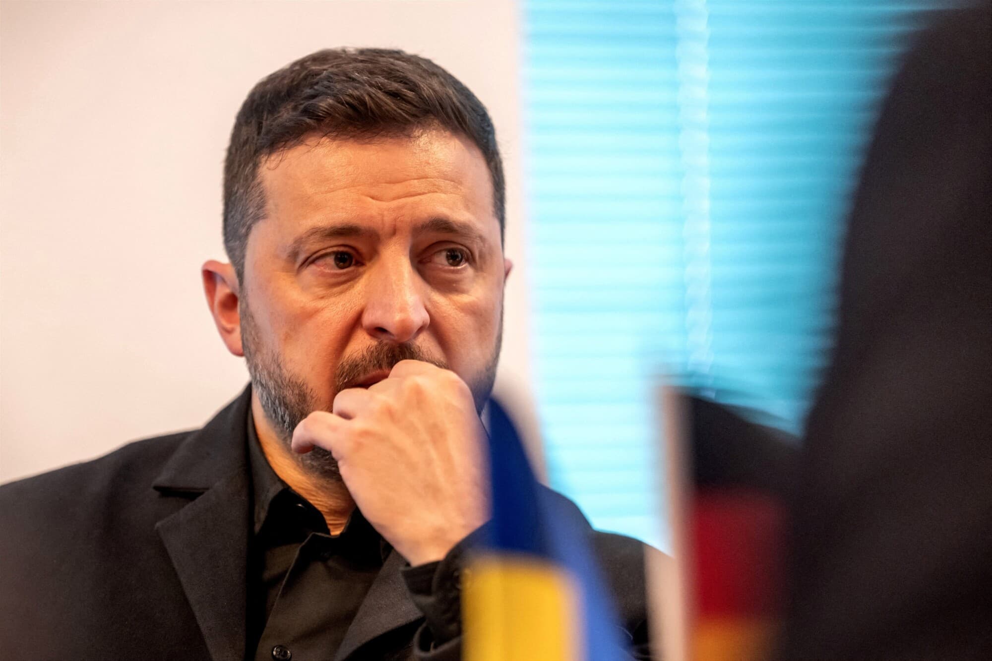 El presidente de Ucrania, Volodímir Zelenski, asiste a una reunión paralela a la cumbre de líderes de la OTAN en Ankara, Turquía, el 7 de julio de 2026. (Michael Kappeler/Pool vía Reuters).