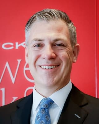 El senador Jim Banks (R-Ind.) en Washington el 21 de abril de 2026. (Paul Morigi/Getty Images para Puck)