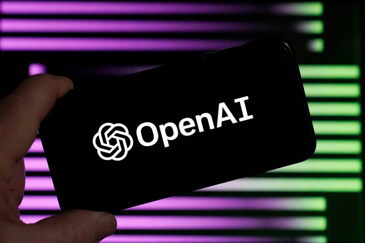 El logotipo de OpenAI, la empresa creadora de ChatGPT, se muestra en un teléfono celular el 31 de enero de 2023. (Richard Drew/AP Photo).