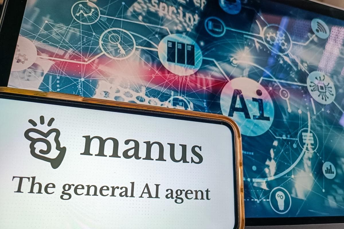 Ilustración de Manus, un agente autónomo de inteligencia artificial desarrollado por la startup china Monica, el 15 de mayo de 2025. El agente de IA general. (Riccardo Milani/Hans Lucas vía AFP vía Getty Images)
