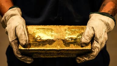 Hombre con 16 kg de oro no declarado es regresado de Panamá a Colombia