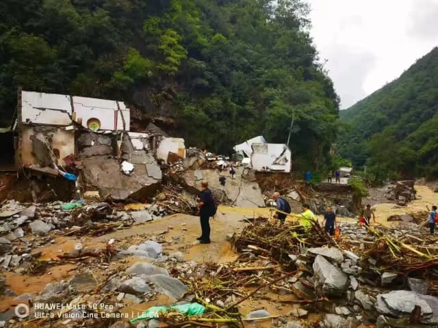 La escena del desastre en la aldea de Yezhugou, condado de Zhashui, provincia de Shaanxi, en agosto de 2026. (Cortesía del entrevistado)