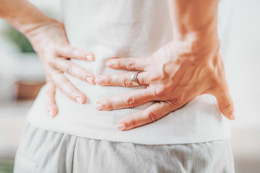 Por qué envejece la columna vertebral y qué puede hacer para ralentizarlo. (Microgen/Shutterstock).