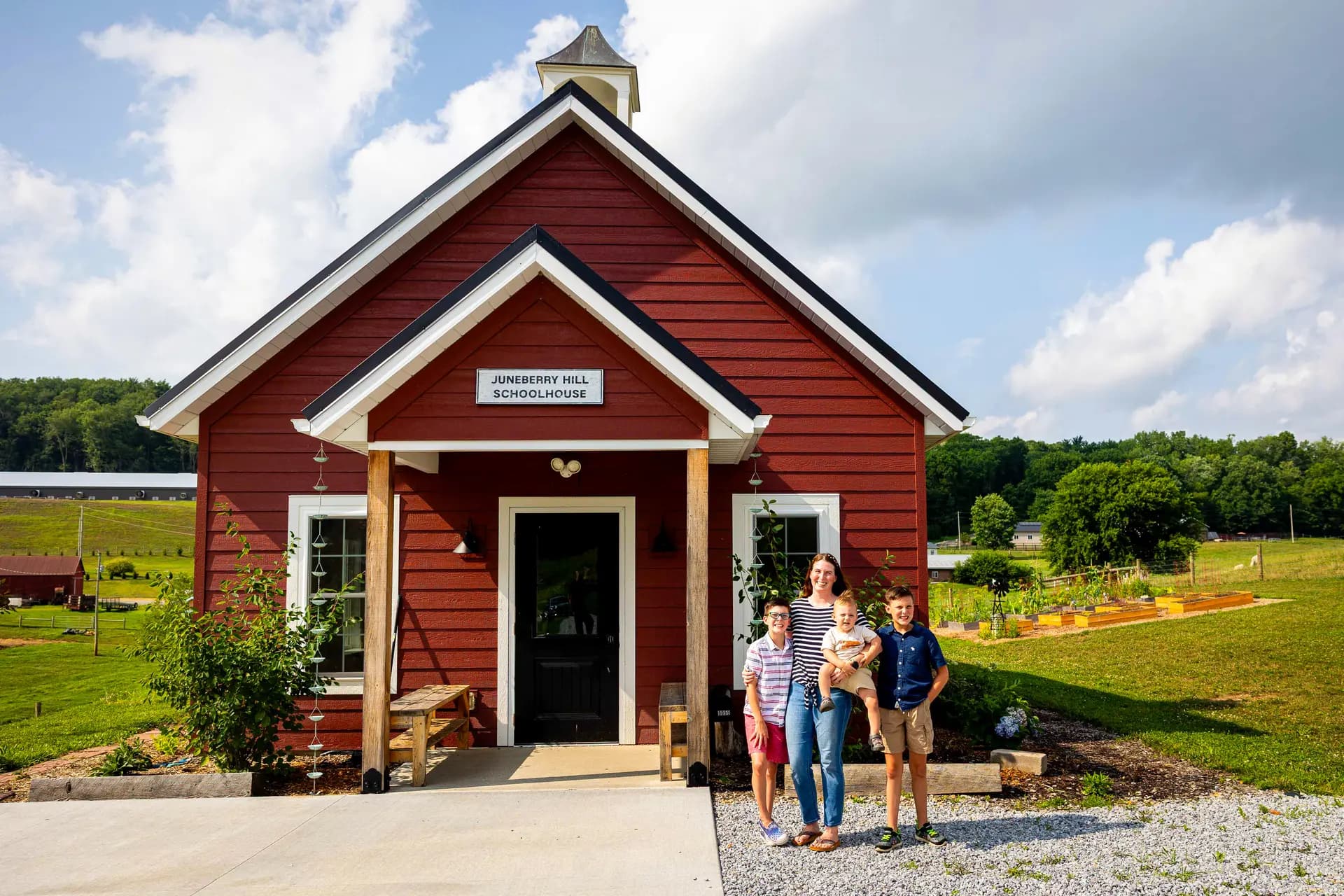 <em>Estudiantes asisten a la escuela Juneberry Hill en Dundee, Ohio, el 21 de julio de 2026. (Jonathan D. Williams para The Epoch Times).</em>