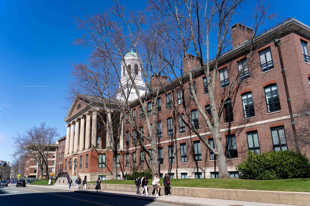 La Universidad de Harvard en Cambridge, Massachusetts, el 29 de marzo de 2026. (Learner Liu/The Epoch Times)
