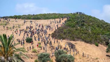 Marruecos frena el ingreso de 294 migrantes que intentaban llegar a Ceuta