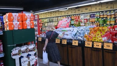 La economía China pierde impulso: el consumo y la producción industrial decepcionan