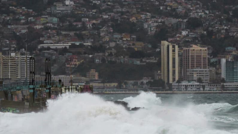 Norte de Chile enfrenta los estragos del temporal con un fallecido y cerca de 2000 evacuados