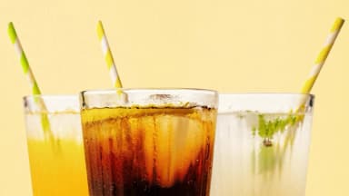 El consumo de bebidas con azúcar eleva el riesgo de sufrir presión alta con los años