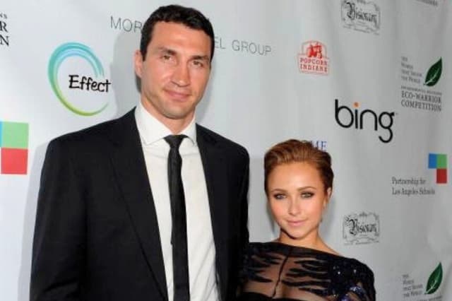 Wladimir Klitschko y la actriz Hayden Panettiere asistieron a la celebración del Día de la Tierra y a la proyección de Avatar a beneficio de Partnership for Los Angeles Schools en el Nokia Theatre LA Live de Los Ángeles el 22 de abril de 2010. (Michael Buckner/Getty Images para el Día de la Tierra.).