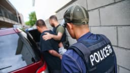Corte mantiene suspensión de detenciones de inmigrantes en algunas iglesias
