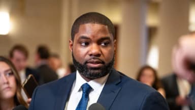 Byron Donalds se enfrentará a un exrepublicano por la gobernación de Florida
