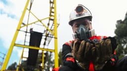 Bogotá analiza retomar los envíos de carbón a Israel que Petro había suspendido