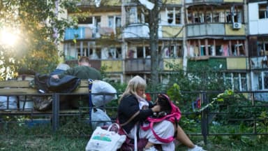 Al menos 16 muertos y decenas de heridos tras ataques rusos contra Kiev