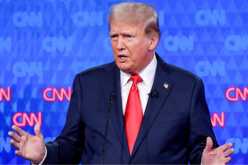 El entonces candidato presidencial republicano Donald Trump pronuncia un discurso durante el debate presidencial de CNN en los estudios de CNN en Atlanta el 27 de junio de 2024. (Justin Sullivan/Getty Images).