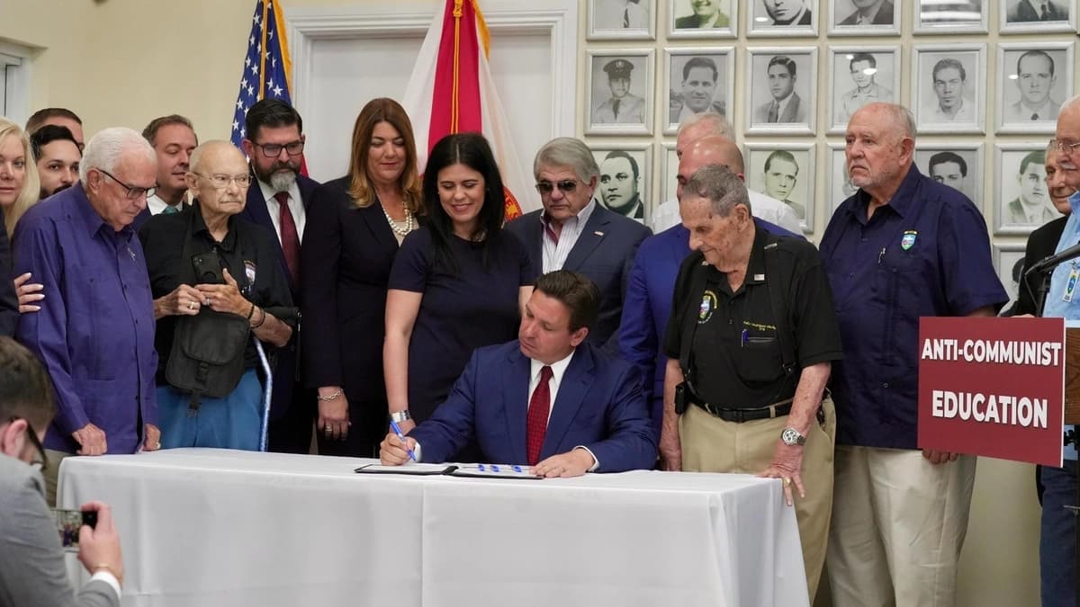 Este año inicia la enseñanza obligatoria sobre el comunismo en las aulas de Florida