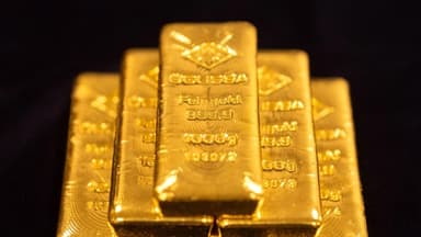 Los precios del oro se disparan a su nivel más alto en más de tres meses