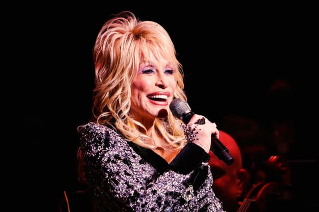 Muere a los 80 años Dolly Parton, leyenda indiscutible de la música country