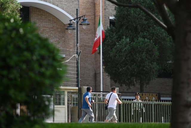 Embajada de Irán en Beijing, 20 de mayo de 2024. (Greg Baker/AFP).