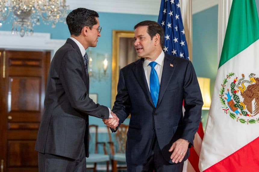 Rubio insta a Velasco a tomar acción para desmantelar a organizaciones terroristas y cárteles