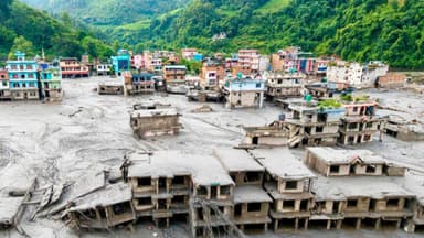 Un lago en crecimiento amenaza con provocar una segunda inundación en Nepal y el Tíbet