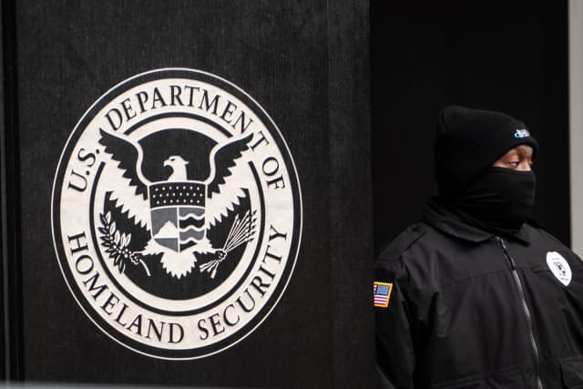 Servicio de Inmigración y Control de Aduanas de EE. UU. (ICE), dependiente del Departamento de Seguridad Nacional, en Washington, el 17 de febrero de 2026. (Madalina Kilroy/The Epoch Times)