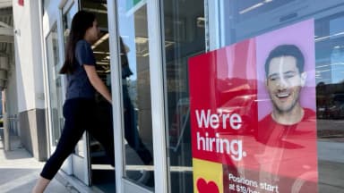 EE. UU. sobreestima en 79,000 el crecimiento de empleos hasta marzo: BLS