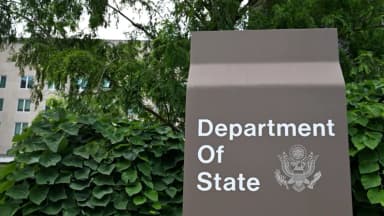 EE. UU. revoca la visa de ciudadana iraquí que figura en la lista de vigilancia antiterrorista del FBI
